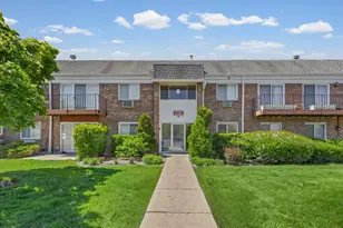 10381 Dearlove Rd, Glenview, IL 60025 - Photo 1