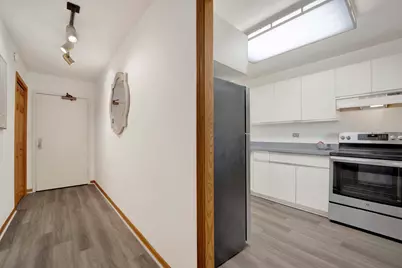 1850 N Clark Street #703, Chicago, IL 60614 - Photo 6