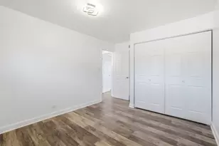 8525 Blueridge Ave, Hickory Hills, IL 60457 - Photo 18