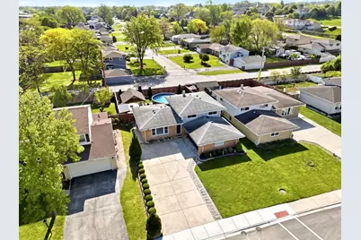 8525 Blue Ridge Avenue, Hickory Hills, IL 60457 - Photo 28