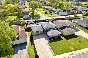 8525 Blueridge Ave, Hickory Hills, IL 60457 - Photo 28