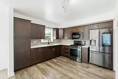 8525 Blue Ridge Avenue, Hickory Hills, IL 60457 - Photo 8