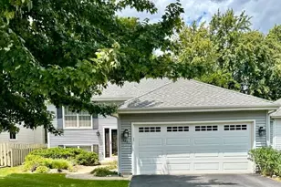 1121 Needham Rd, Naperville, IL 60563 - Photo 2