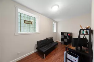 1319 W Fargo Ave, Chicago, IL 60626 - Photo 18