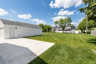 208 Alvin Ave, Northlake, IL 60164 - Photo 4