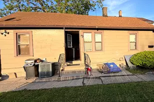 209 Ohio St, Joliet, IL 60432 - Photo 4