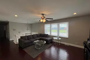 17501 Winston Dr, Country Club Hills, IL 60478 - Photo 4