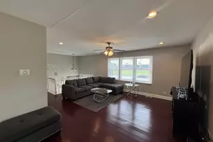 17501 Winston Dr, Country Club Hills, IL 60478 - Photo 6