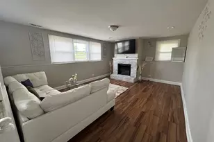 17501 Winston Dr, Country Club Hills, IL 60478 - Photo 2