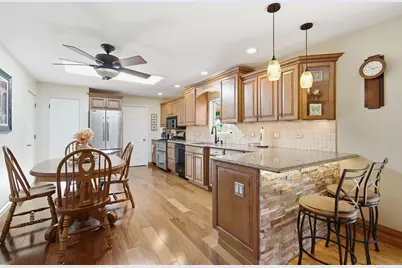 20W545 Moreland Avenue, Addison, IL 60101 - Photo 10