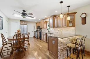 20W545 Moreland Ave, Addison, IL 60101 - Photo 10