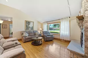 20W545 Moreland Ave, Addison, IL 60101 - Photo 4