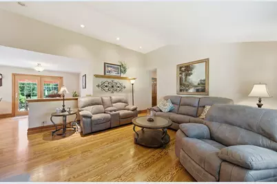 20W545 Moreland Avenue, Addison, IL 60101 - Photo 6