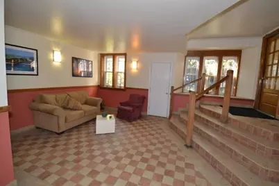 4241 N Kenmore Avenue #207, Chicago, IL 60613 - Photo 14