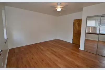 4241 N Kenmore Avenue #207, Chicago, IL 60613 - Photo 8