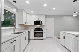 7087 N McAlpin Ave, Chicago, IL 60646 - Photo 10