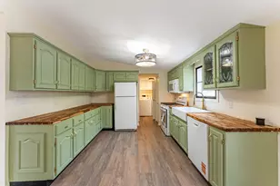 25 Cedar Ln, Sandwich, IL 60548 - Photo 2