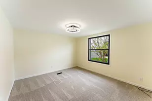 25 Cedar Ln, Sandwich, IL 60548 - Photo 10