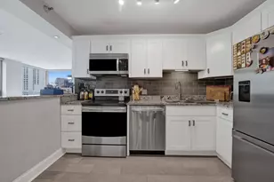 440 N Wabash Ave, Chicago, IL 60611 - Photo 8