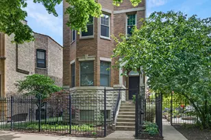 1041 N Leavitt St, Chicago, IL 60622 - Photo 1