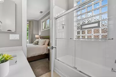 1041 N Leavitt Street #2, Chicago, IL 60622 - Photo 22