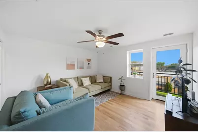 2501 W Bryn Mawr Avenue #308, Chicago, IL 60659 - Photo 2