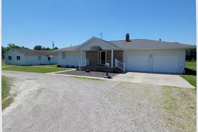 2705 S Broadway Avenue, Salem, IL 62881 - Photo 1