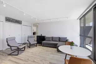 33 W Delaware Pl, Chicago, IL 60610 - Photo 4
