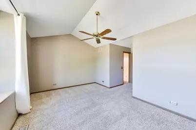 934 Viewpoint Drive, Lake in the Hills, IL 60156 - Photo 14