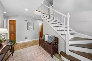 15460 W Wildwood Ct, Libertyville, IL 60048 - Photo 2