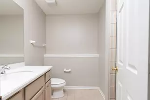 1340 Prairie View Pkwy, Cary, IL 60013 - Photo 20