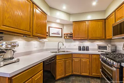 1439 Derby Lane, Mundelein, IL 60060 - Photo 4