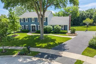 1525 Almond Ct, Downers Grove, IL 60515 - Photo 1