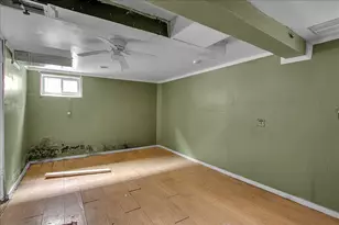8906 S Mackinaw St, Chicago, IL 60617 - Photo 16