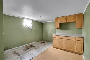 8906 S Mackinaw St, Chicago, IL 60617 - Photo 20