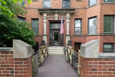 1048 W Byron Street #1E, Chicago, IL 60613 - Photo 2