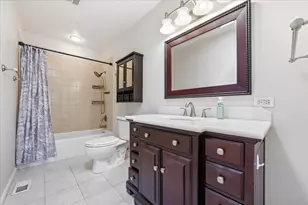 315 S Park Blvd, Streamwood, IL 60107 - Photo 10