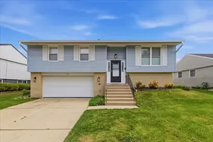315 S Park Blvd, Streamwood, IL 60107 - Photo 1