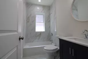 8014 S Yates Blvd, Chicago, IL 60617 - Photo 10