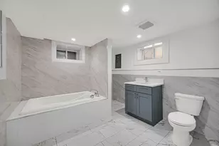 2744 W Catalpa Ave, Chicago, IL 60625 - Photo 20