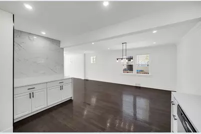 2744 W Catalpa Avenue, Chicago, IL 60625 - Photo 14