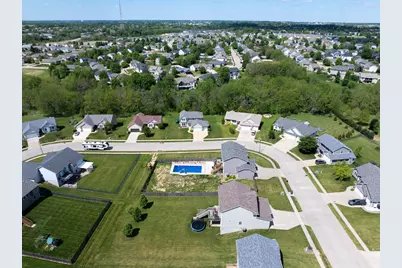 4305 Happiness Lane, Bettendorf, IA 52722 - Photo 50