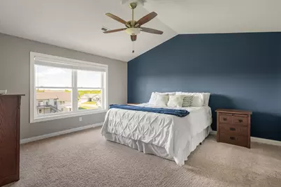4305 Happiness Lane, Bettendorf, IA 52722 - Photo 16