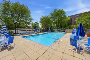 1800 Huntington Blvd, Hoffman Estates, IL 60169 - Photo 26