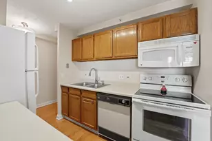 1800 Huntington Blvd, Hoffman Estates, IL 60169 - Photo 12