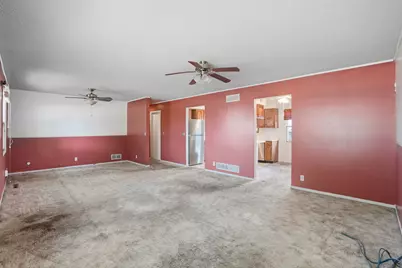 2010 W 63rd Street, Davenport, IA 52806 - Photo 8