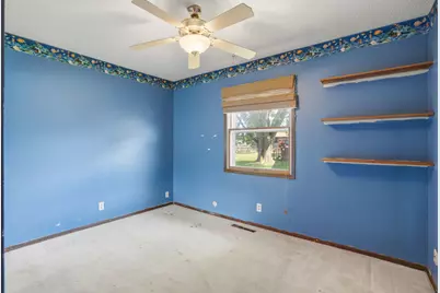 2010 W 63rd Street, Davenport, IA 52806 - Photo 16