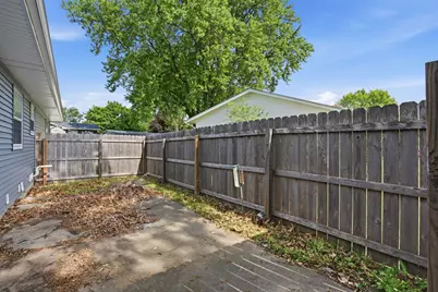 2010 W 63rd Street, Davenport, IA 52806 - Photo 6