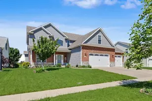 311 Bradford Ave, Savoy, IL 61874 - Photo 2