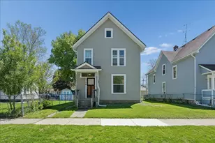 614 S Lincoln Ave, Aurora, IL 60505 - Photo 1